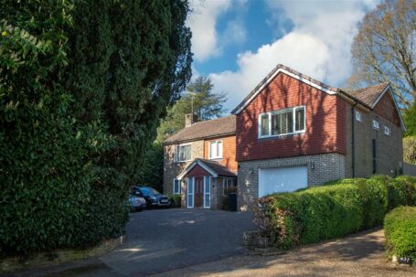 Oathall Road, Haywards Heath