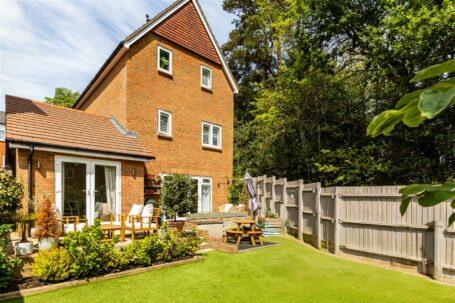 Little Pithfield, Haywards Heath