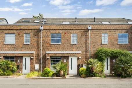 Bluebird Walk, Burgess Hill