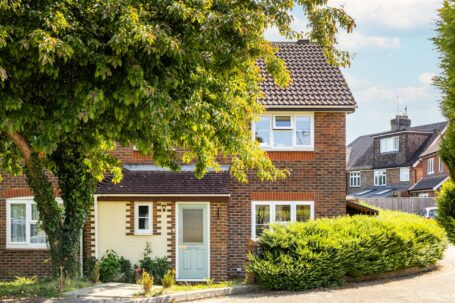 Holmbush Close, Haywards Heath