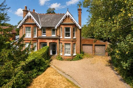 Muster Green South, Haywards Heath