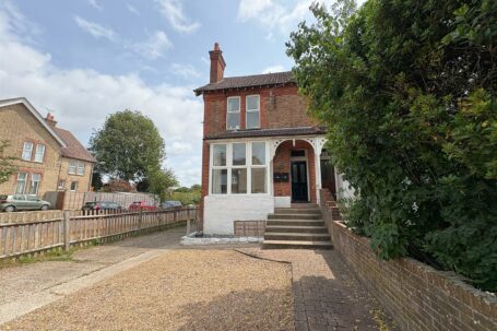 Mill Road, Burgess Hill