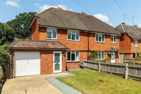 Stonepound Road, Hassocks