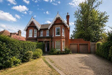 Muster Green South, Haywards Heath
