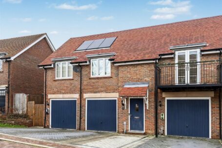 Fishtail Road, Burgess Hill