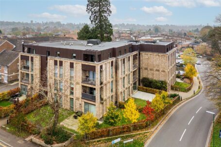Second floor w/parking & balcony | Church Road, Haywards Heath