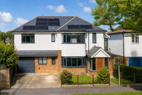 Grand Avenue, Hassocks