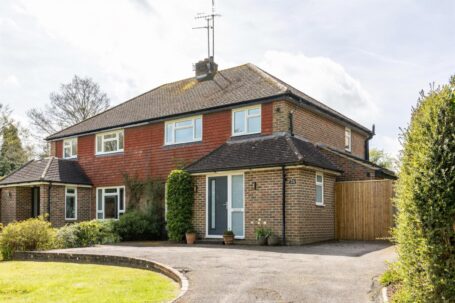 Oathall Avenue, Haywards Heath