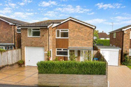 Oakwood Road, Burgess Hill