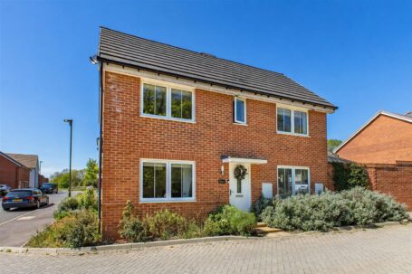 Stewart Close, Haywards Heath