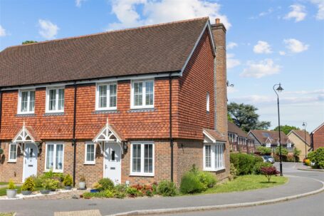 Langmore Lane, Lindfield