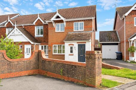 Mocatta Way, Burgess Hill