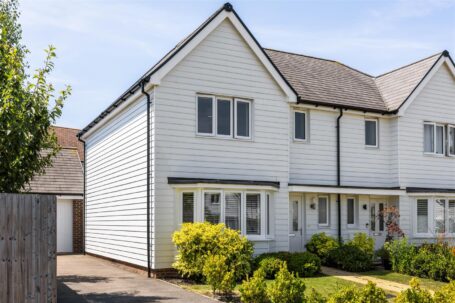 Iden Hurst, Hurstpierpoint