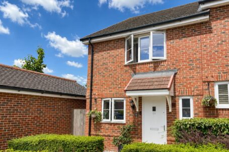 Icarus Avenue, Burgess Hill