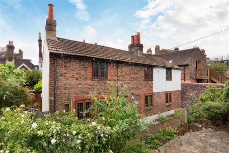 The Hollies, Hurstpierpoint