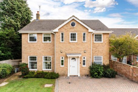 Fairford Close, Haywards Heath